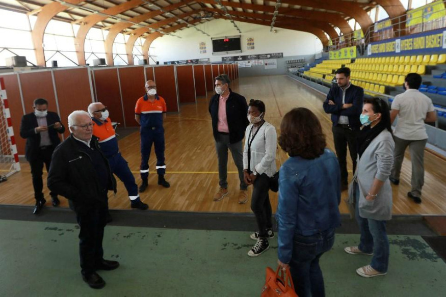 A Hyères, la Ville ouvre un gymnase pour accueillir dignement les personnes sans-abri