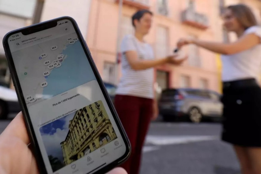 Airbnb change les règles pour louer un appartement dans 33 villes du Var et des Alpes-Maritimes