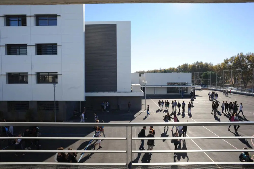 Une classe fermée puis rouverte au collège Reynier à Six-Fours