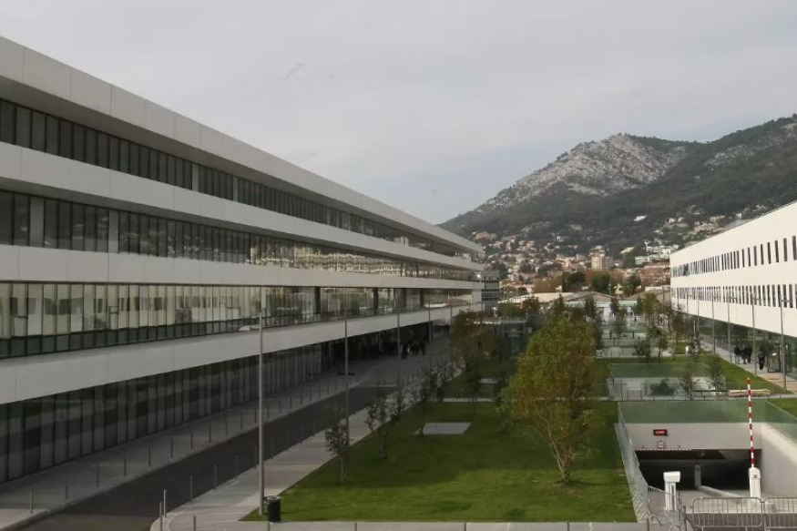 Par manque de personnel, l’hôpital Sainte Musse de Toulon contraint de fermer des blocs opératoires pour deux semaines "au moins"